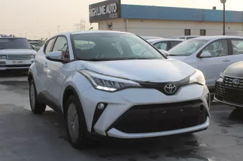 Toyota CHR 2.0L petrol fwd 2022 white colour