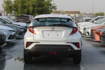 Toyota CHR 2.0L petrol fwd 2022 white colour