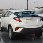 Toyota CHR 2.0L petrol fwd 2022 white colour - Thumbnail 5