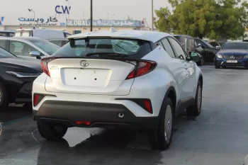 Toyota CHR 2.0L petrol fwd 2022 white colour