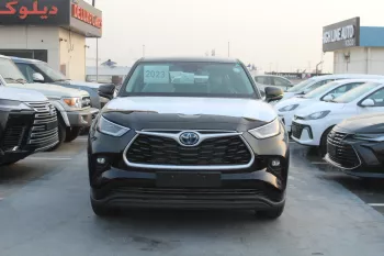 Toyota Highlander LE 2.5L hybrid fwd 2023 black
