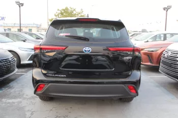 Toyota Highlander LE 2.5L hybrid fwd 2023 black