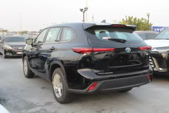 Toyota Highlander LE 2.5L hybrid fwd 2023 black
