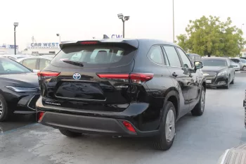 Toyota Highlander LE 2.5L hybrid fwd 2023 black