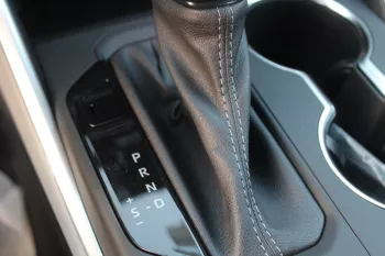 Toyota Highlander LE 2.5L hybrid fwd 2023 black