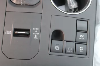 Toyota Highlander LE 2.5L hybrid fwd 2023 black