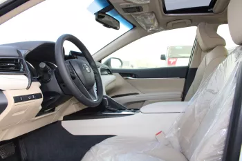 LHD - TOYOTA CAMRY 2.5L HYBRID GLE 2023 MODEL YEAR - WITH SUNROOF