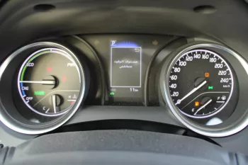 LHD - TOYOTA CAMRY 2.5L HYBRID GLE 2023 MODEL YEAR - WITH SUNROOF