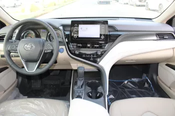 LHD - TOYOTA CAMRY 2.5L HYBRID GLE 2023 MODEL YEAR - WITH SUNROOF