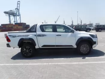 LHD - TOYOTA HILUX 4.0L PETROL DOUBLE CAB 4WD ADVENTURE AUTO 2024 MODEL YEAR