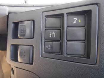 LHD - TOYOTA HILUX 4.0L PETROL DOUBLE CAB 4WD ADVENTURE AUTO 2024 MODEL YEAR