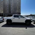 LHD - TOYOTA HILUX 2.8L DIESEL DOUBLE CAB 4 X 4 FULL SPEC AUTO  - EURO - 5 - Thumbnail 4