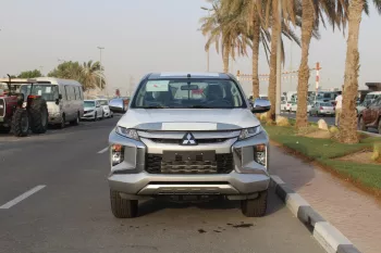 MITSUBISHI L200 DOUBLE CAB 2.4L DIESEL 4WD 4DOORS 2023 SILVER
