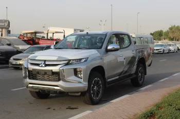 MITSUBISHI L200 DOUBLE CAB 2.4L DIESEL 4WD 4DOORS 2023 SILVER