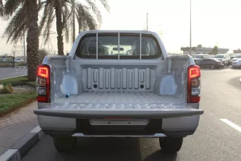 MITSUBISHI L200 DOUBLE CAB 2.4L DIESEL 4WD 4DOORS 2023 SILVER