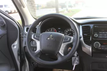 MITSUBISHI L200 DOUBLE CAB 2.4L DIESEL 4WD 4DOORS 2023 SILVER