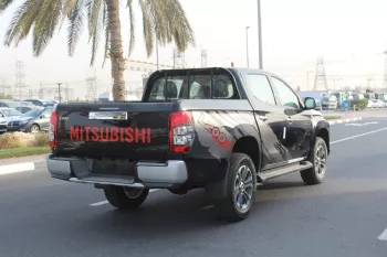 MITSUBISHI L200 DOUBLE CAB 2.4L DIESEL 4WD 4DOORS 2023 BLACK