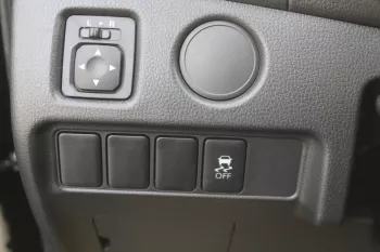 MITSUBISHI L200 DOUBLE CAB 2.4L DIESEL 4WD 4DOORS 2023 BLACK
