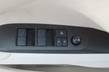 TOYOTA CAMRY LE 2.5L PETROL FWD 2023 GREY