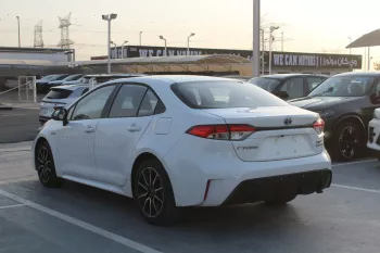 TOYOTA LEVIN SPORT 1.8L HYBRID FWD 2023 WHITE