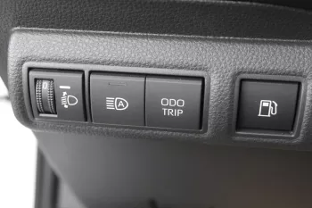 TOYOTA LEVIN SPORT 1.8L HYBRID FWD 2023 WHITE