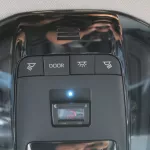 Toyota Venza 2.5L Petrol v4 AWD 2023 GOLD COLOR - Thumbnail 13