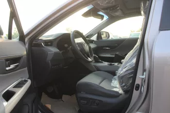 Toyota Venza 2.5L Petrol v4 AWD 2023 GOLD COLOR