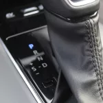 Toyota Venza 2.5L Petrol v4 AWD 2023 GOLD COLOR - Thumbnail 16