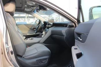 Toyota Venza 2.5L Petrol v4 AWD 2023 GOLD COLOR