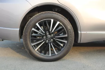 Toyota Venza 2.5L Petrol v4 AWD 2023 GOLD COLOR