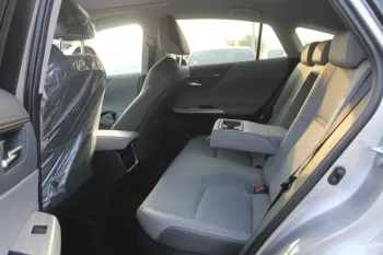 Toyota Venza 2.5L Petrol v4 AWD 2023 GOLD COLOR