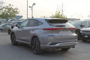 Toyota Venza 2.5L Petrol v4 AWD 2023 GOLD COLOR