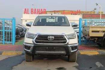 Toyota Hilux 2.7L Petrol 4wd 2023 white