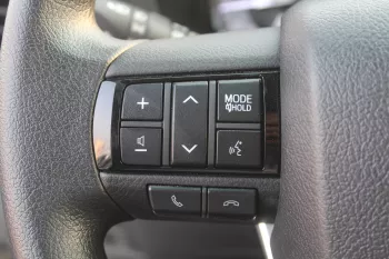 Toyota Hilux 2.7L Petrol 4wd 2023 white