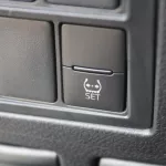Toyota Hilux 2.7L Petrol 4wd 2023 white - Thumbnail 14