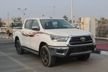 Toyota Hilux 2.7L Petrol 4wd 2023 white