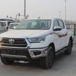 Toyota Hilux 2.7L Petrol 4wd 2023 white - Thumbnail 2