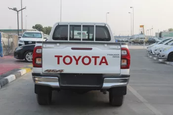 Toyota Hilux 2.7L Petrol 4wd 2023 white