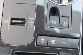 Toyota Crown Kluger E-four 2.5L Petrol awd 2023 black