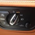 Bentley Bentayga 4.0 V8 twin-turbocharged petrol engine 2022 BRONZE - Thumbnail 8