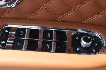 Bentley Bentayga 4.0 V8 twin-turbocharged petrol engine 2022 BRONZE