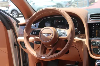 Bentley Bentayga 4.0 V8 twin-turbocharged petrol engine 2022 BRONZE