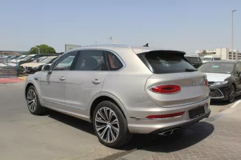 Bentley Bentayga 4.0 V8 twin-turbocharged petrol engine 2022 BRONZE