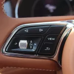 Bentley Bentayga 4.0 V8 twin-turbocharged petrol engine 2022 BRONZE - Thumbnail 9