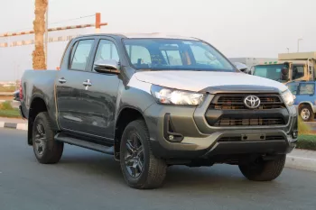 LHD - TOYOTA HILUX 2.4L DIESEL 4WD DOUBLE CAB 2023 ACTIVE MT - OXIDE BRONZE