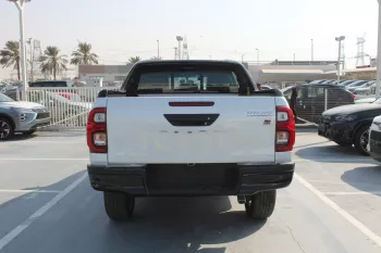 TOYOTA HILUX GR SPORT 4.0L PETROL 4WD 2023 WHITE INSIDE BLACK