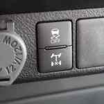 TOYOTA HILUX GR SPORT 4.0L PETROL 4WD 2023 WHITE INSIDE BLACK - Thumbnail 20