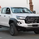 LHD - TOYOTA HILUX 125 4.0L V6 PETROL DOUBLE CAB 4X4 GR 2024 WHITE - Thumbnail 2