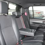 LHD - TOYOTA HILUX 125 4.0L V6 PETROL DOUBLE CAB 4X4 GR 2024 WHITE - Thumbnail 10
