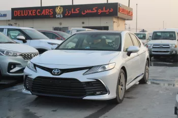 Toyota Camry Limited 3.5L petrol V6 fwd 2023 white inside beige
